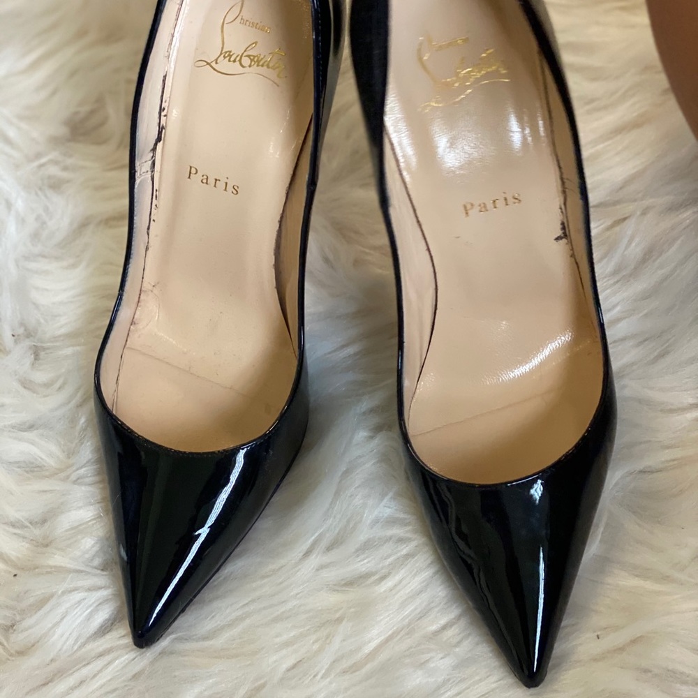 Authentic Christian louboutin So Kate.